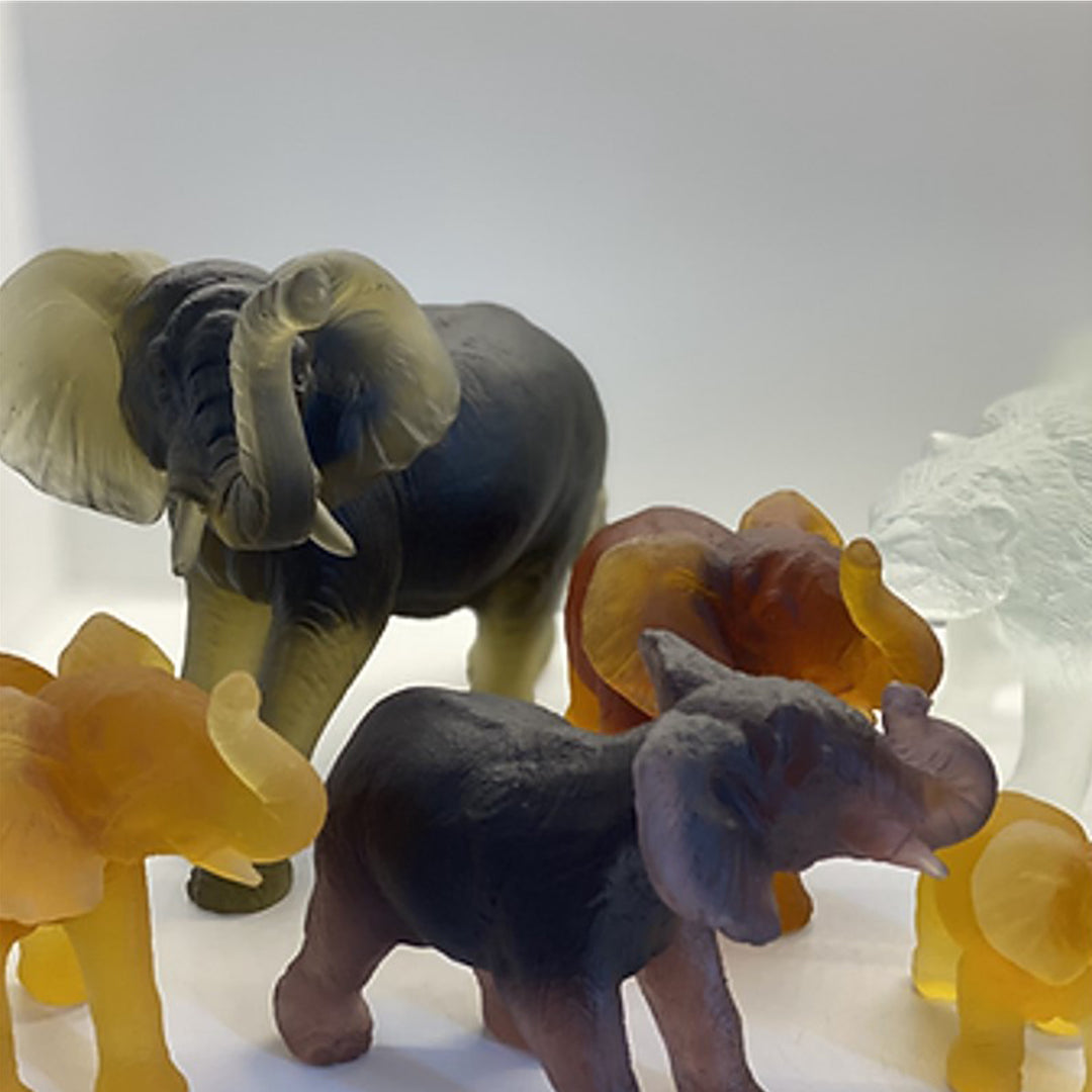 Young Quanza Elephant Sculpture – Amethyst
